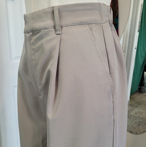 Womance Gray High-Waisted Wide-Leg Pants - Picture 5 of 7
